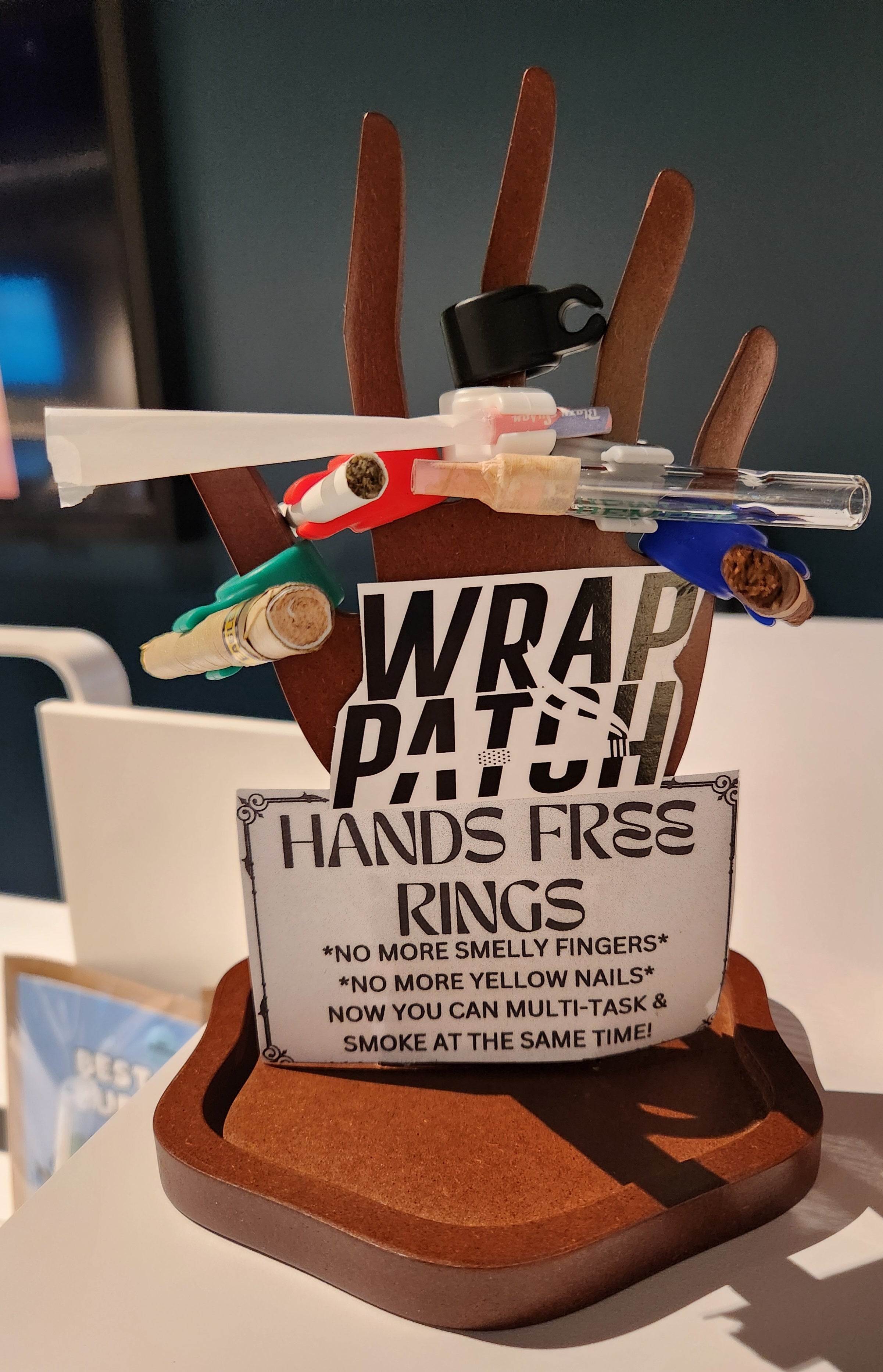 Hands Free Smoking / Gaming Ring